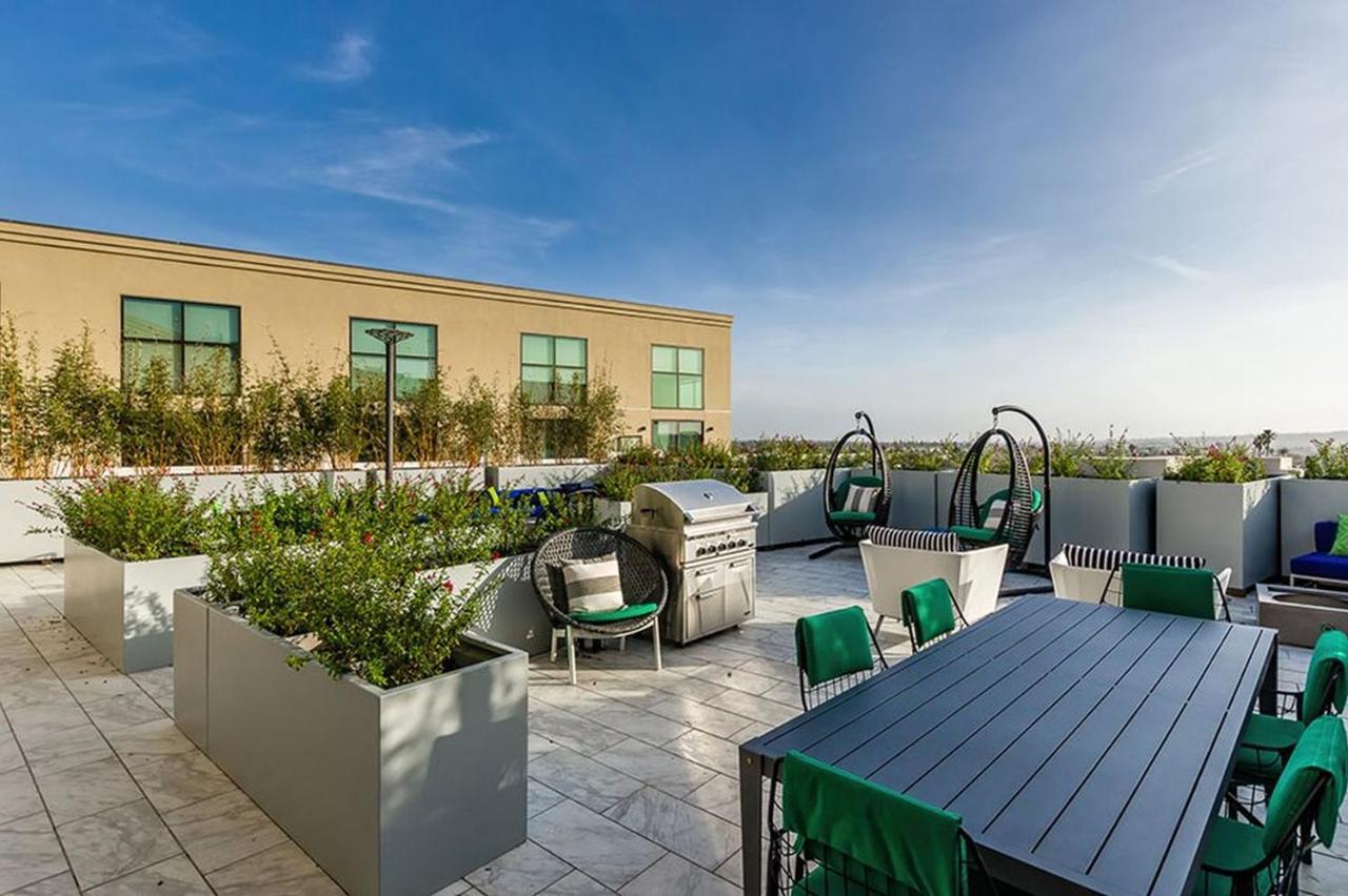 Apartahotel One Lux At The Mansfield Miracle Mile *
