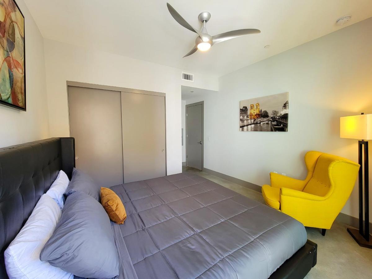One Lux At The Mansfield Miracle Mile Apartahotel