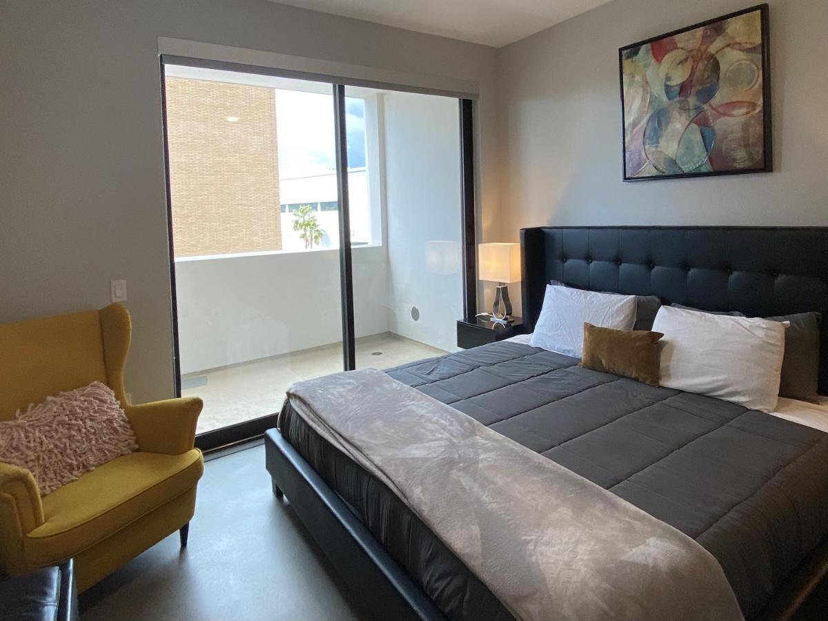 One Lux At The Mansfield Miracle Mile Los Ángeles